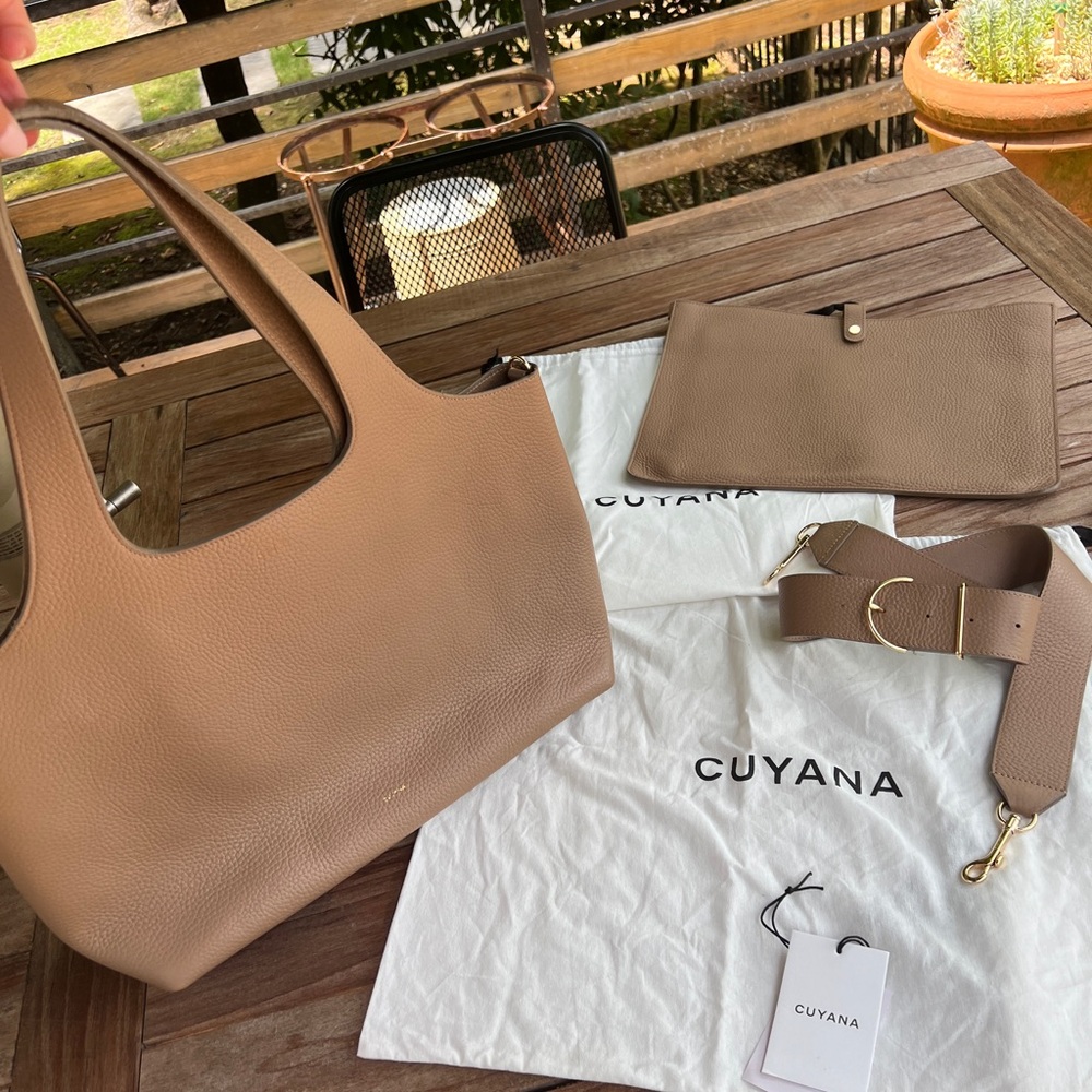 Cuyana System Tote 16”, Laptop Sleeve, Wide Strap